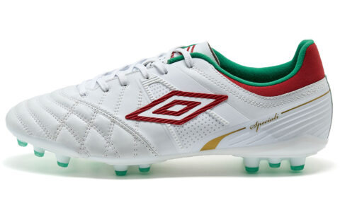 Umbro Speciali Slip Resistant Soccer Shoes Men’s