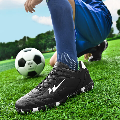DOUBLE STAR 88 Slip Resistant Lightweight Non slip Lightweight Soccer Shoes Unisex Black