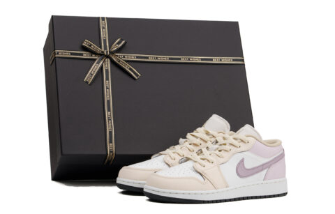 Jordan Air Jordan 1 Abrasion Resistant Low top Vintage Basketball Shoes Unisex White Pink
