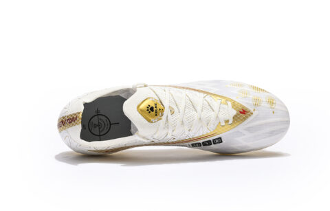 KELME Shadow 1.5 MG Multi Ground Slip Resistant Abrasion Resistant Competition Soccer Shoes Unisex White Gold
