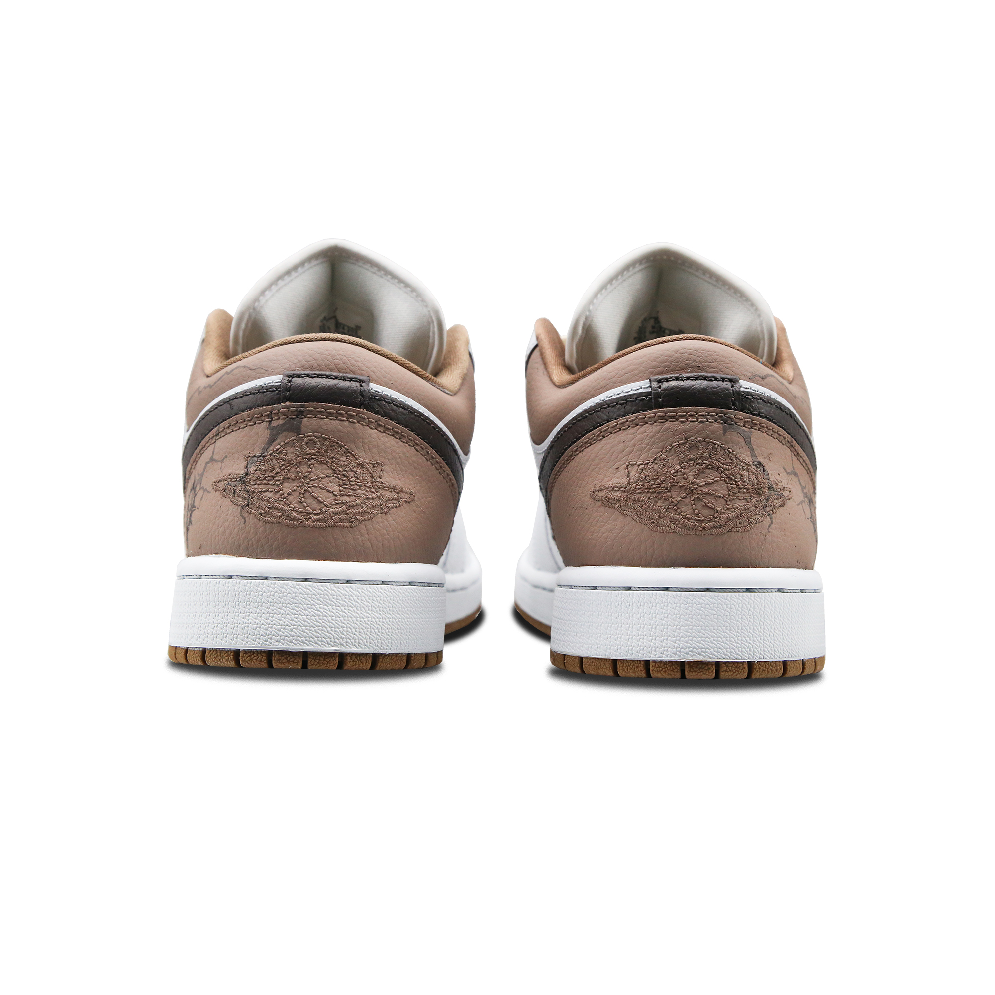 Jordan Air Jordan 1 Deserted Sand Wall Abrasion Resistant Low top Vintage Basketball Shoes Unisex White Brown