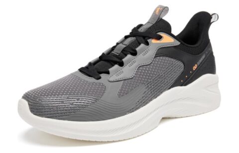 QIAODAN Slip Resistant Abrasion Resistant Low top Running Shoes Men's Gray White