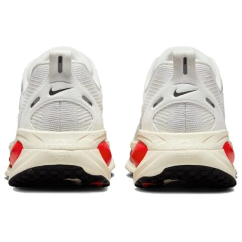 Nike Vomero 18 Platinum Tint Siren Red Light Smoke Grey Metallic Pewter