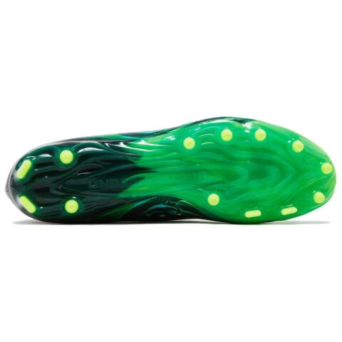 Under Armour Lightweight Soccer Shoes Men’s Black Green