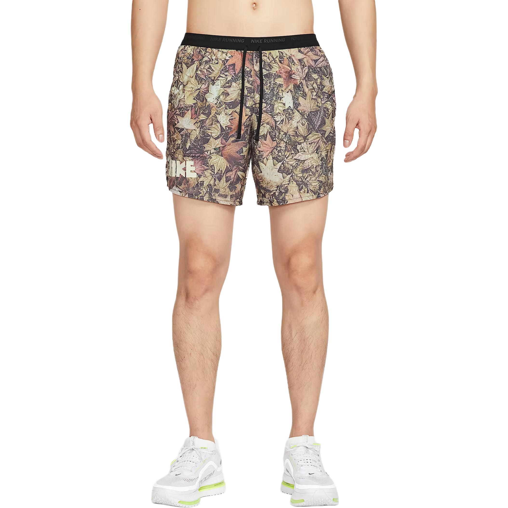 Nike Stride Men’s Dri FIT 7′ Brief Lined Printed Running Shorts
