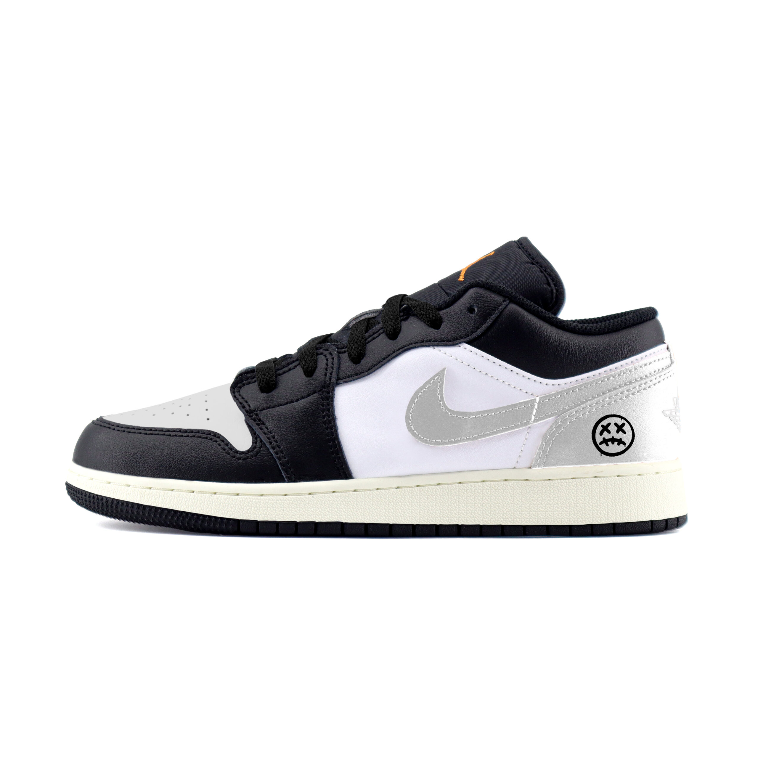 Jordan Air Jordan 1 Minimalist Fashion Abrasion Resistant Low top Vintage Basketball Shoes Unisex Black Silver
