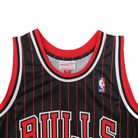 Mitchell Ness Authentic «NBA Chicago Bulls 1995 Dennis Rodman» jersey