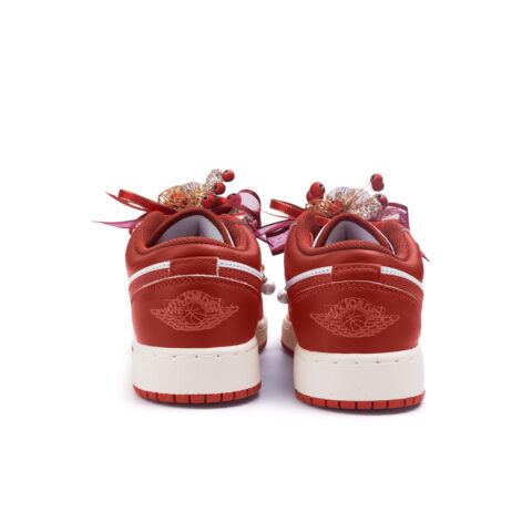 Jordan Air Jordan 1 Abrasion Resistant Slip Resistant Low top Vintage Basketball Shoes Women’s Red