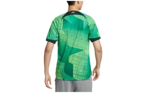 Nike T Shirt Men’s Bright Green