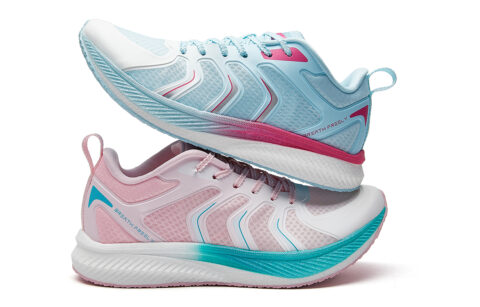 VOIT Running Shoes Unisex Low Top Left Blue Right Pink Mismatched