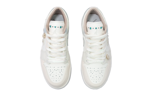Jordan Air Jordan 1 Camellia Language Abrasion Resistant Low top Vintage Basketball Shoes Women’s White