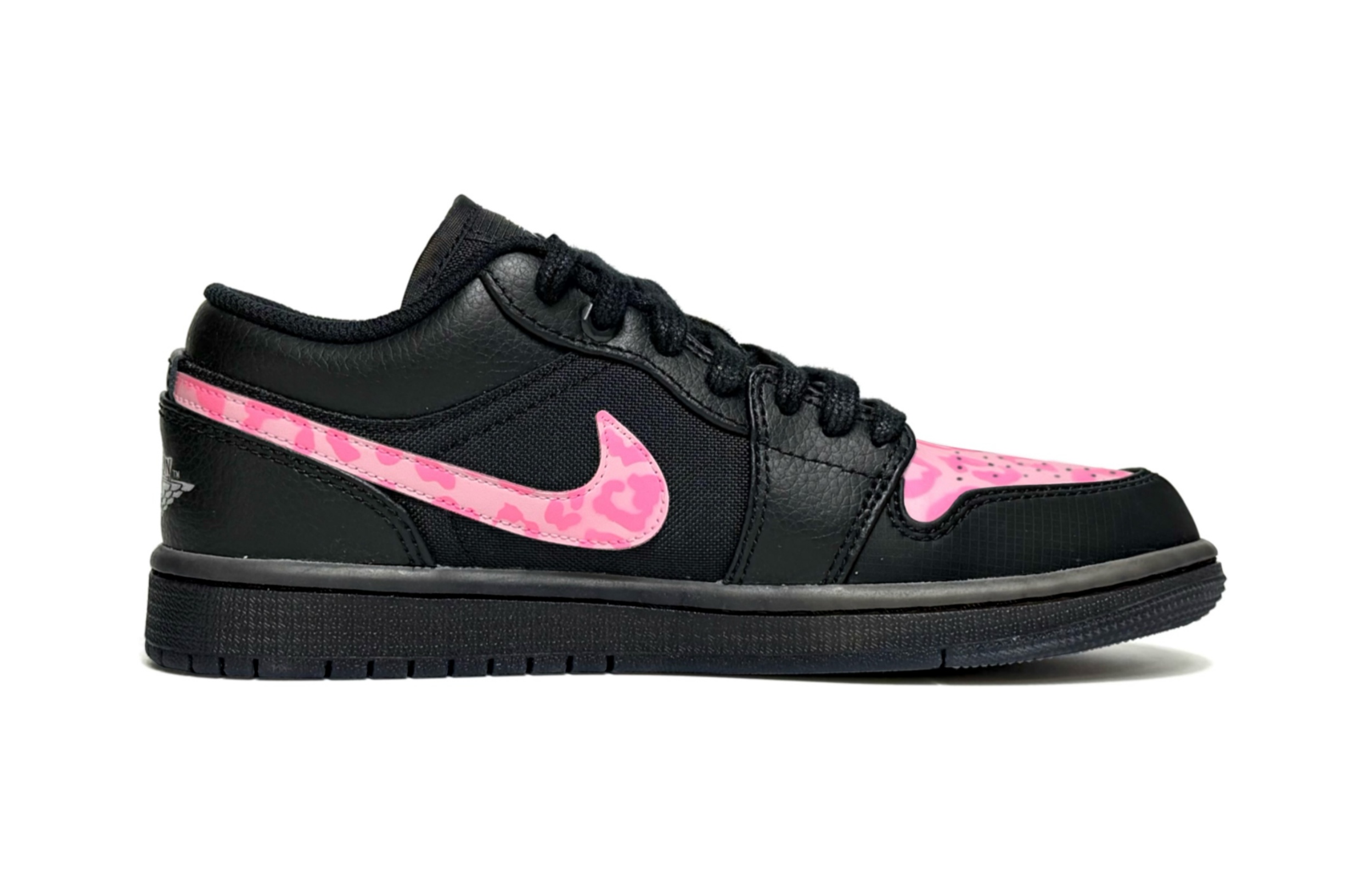 Jordan Air Jordan 1 Demon’s Kiss, Pink Leopard Print Slip Resistant Low top Vintage Basketball Shoes Unisex Black