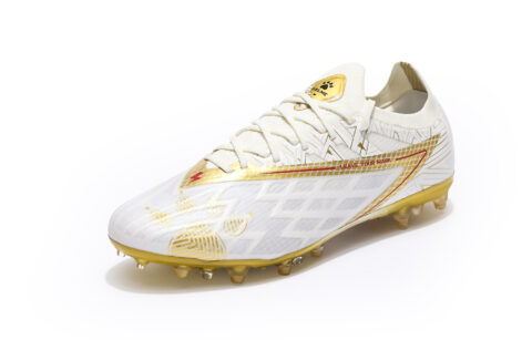KELME Shadow 1.5 MG Multi Ground Slip Resistant Abrasion Resistant Competition Soccer Shoes Unisex White Gold