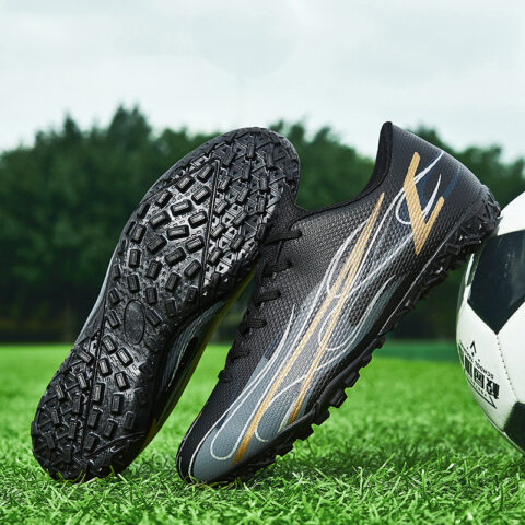 BIANSULONG Soft Ground Abrasion Resistant Coverage Impact Resistant Soccer Shoes Unisex Black