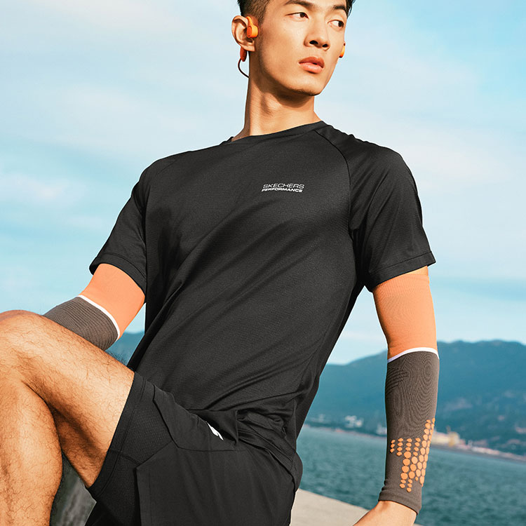 Skechers Comfortable Technology Cooling Collection T Shirt Men’s Carbon Black