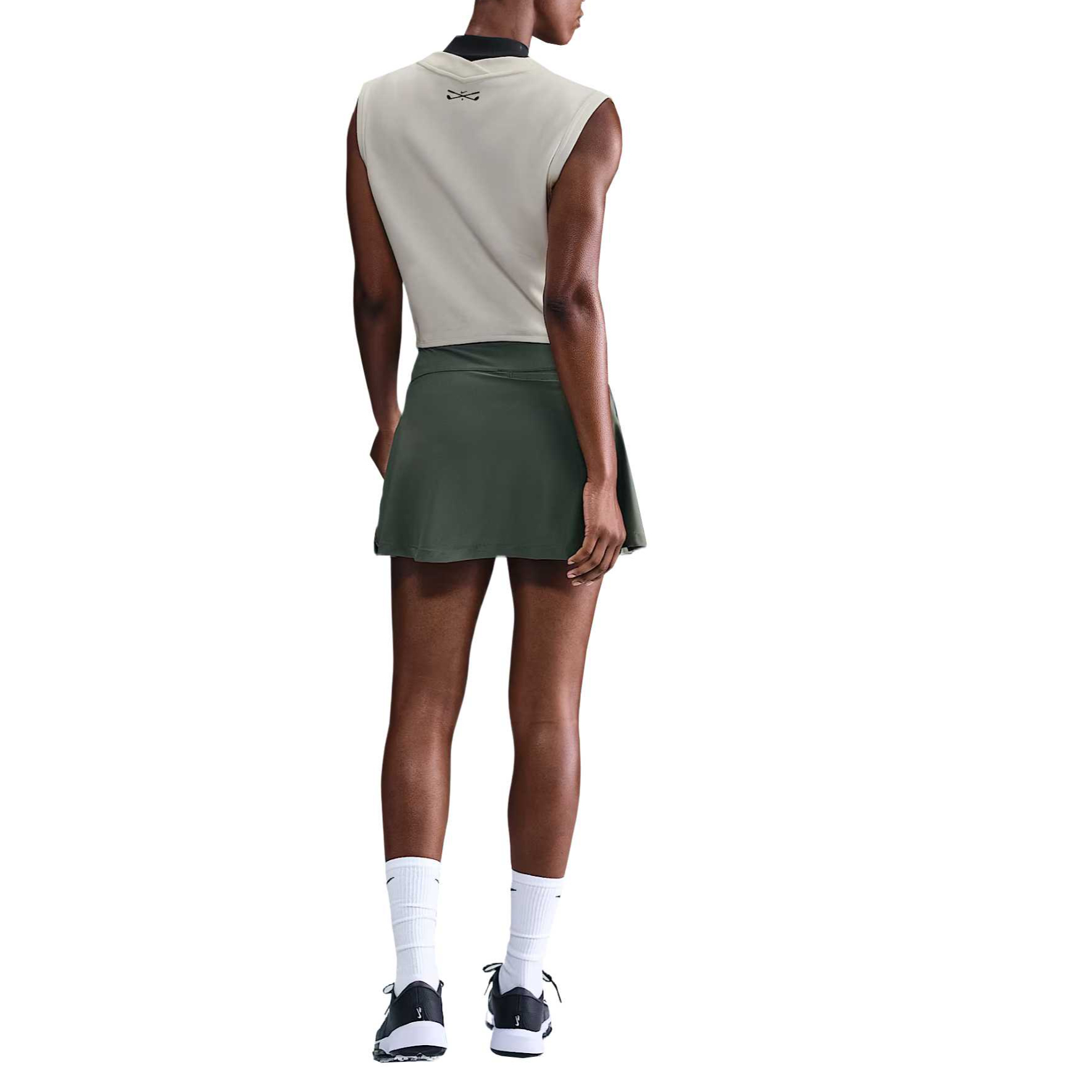Nike Women’s V-Neck Golf Vest