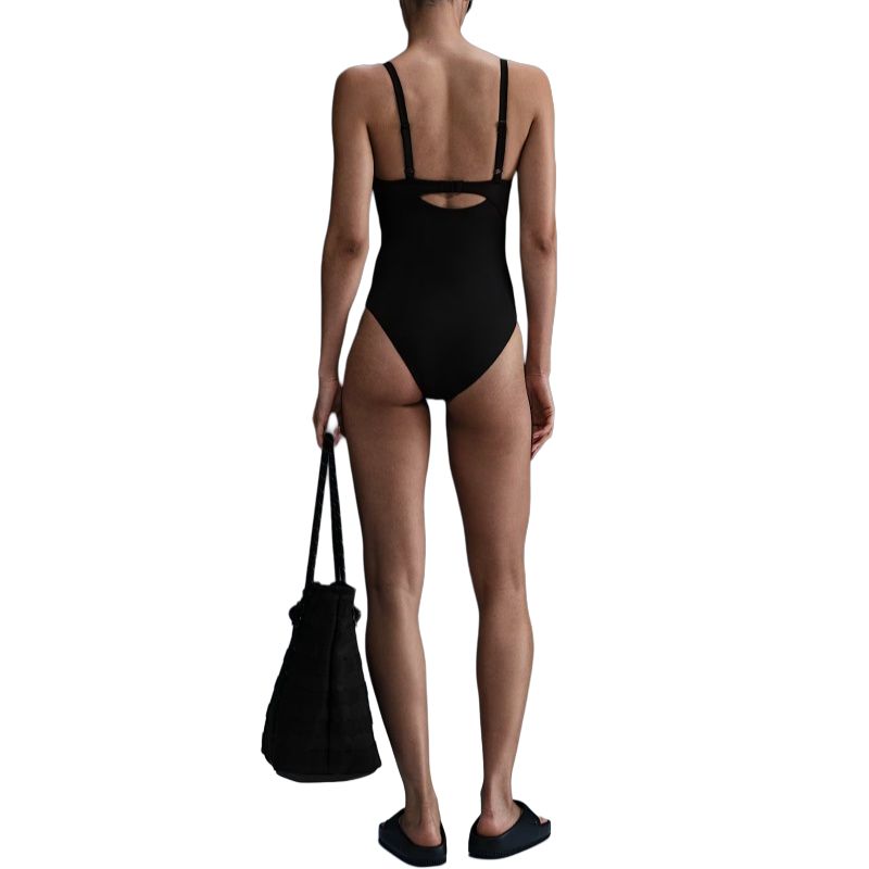 Nike Swim Essential Women’s V Neck One Piece